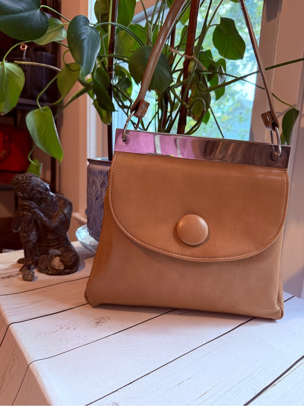 Vintage Mid-Century Modern Tan Shoulder Bag with Silver Metal Top Frame